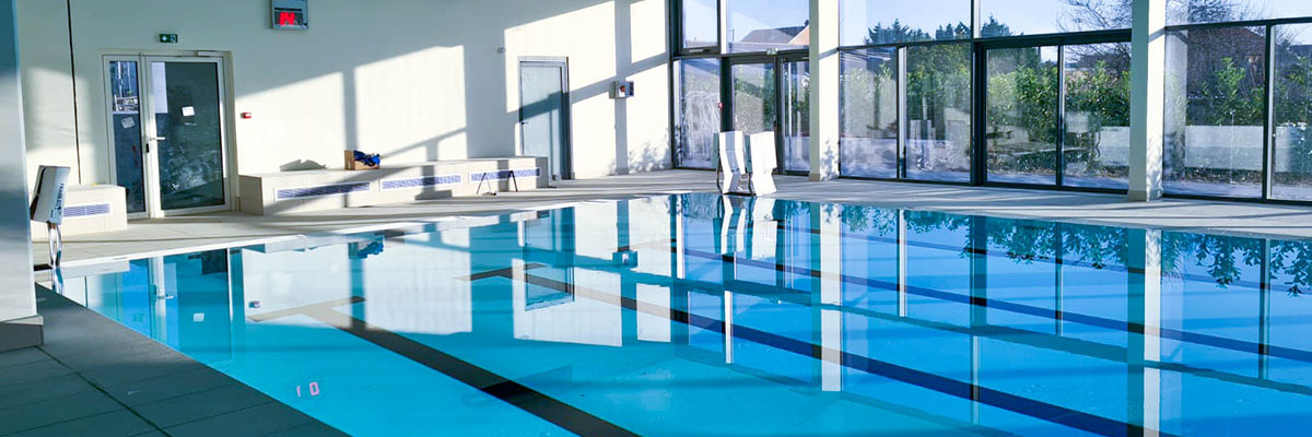 beweglicher Schwimmbadboden in Pierrefitte-sur-Seine (Frankreich)